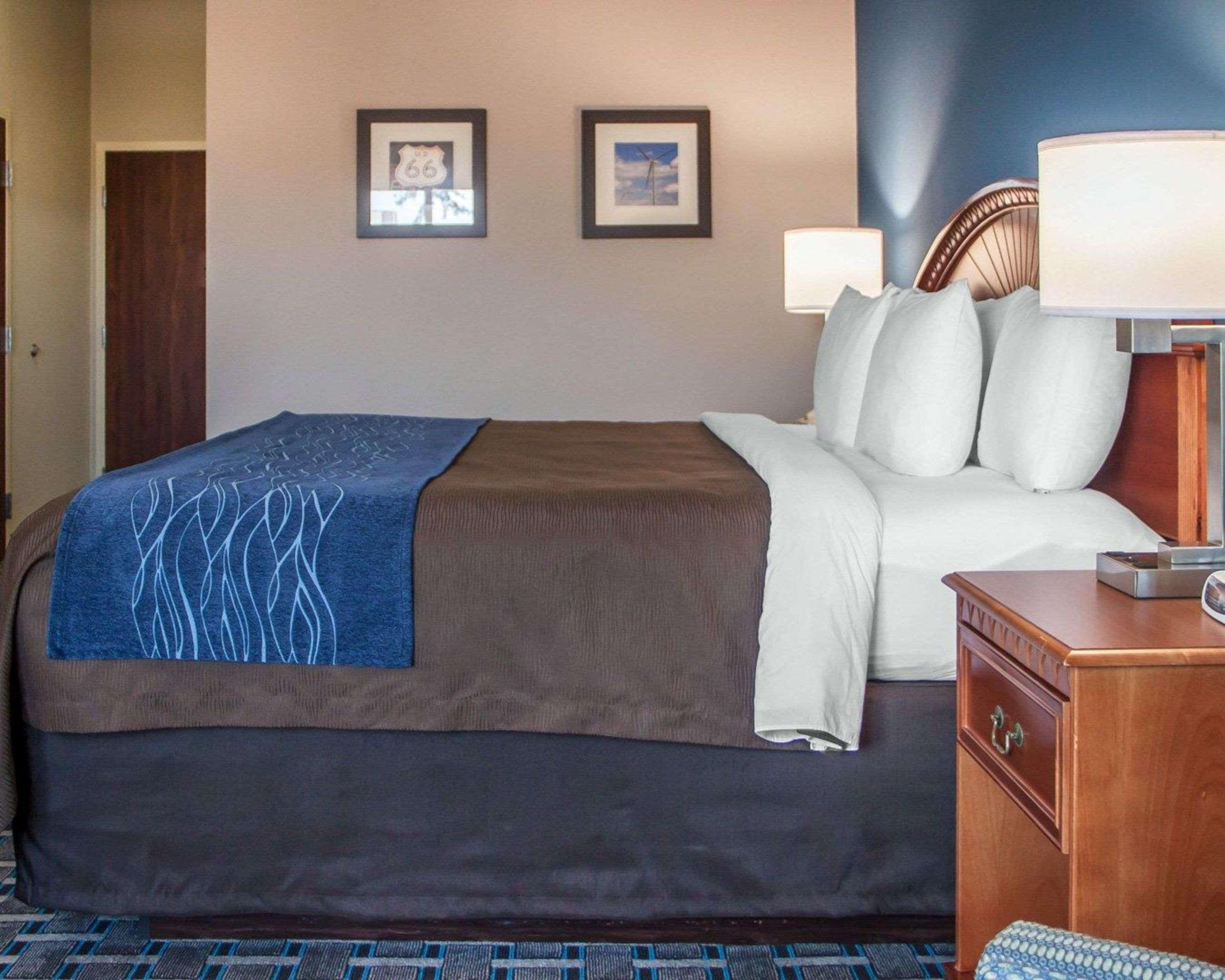Express & By Ihg 3*