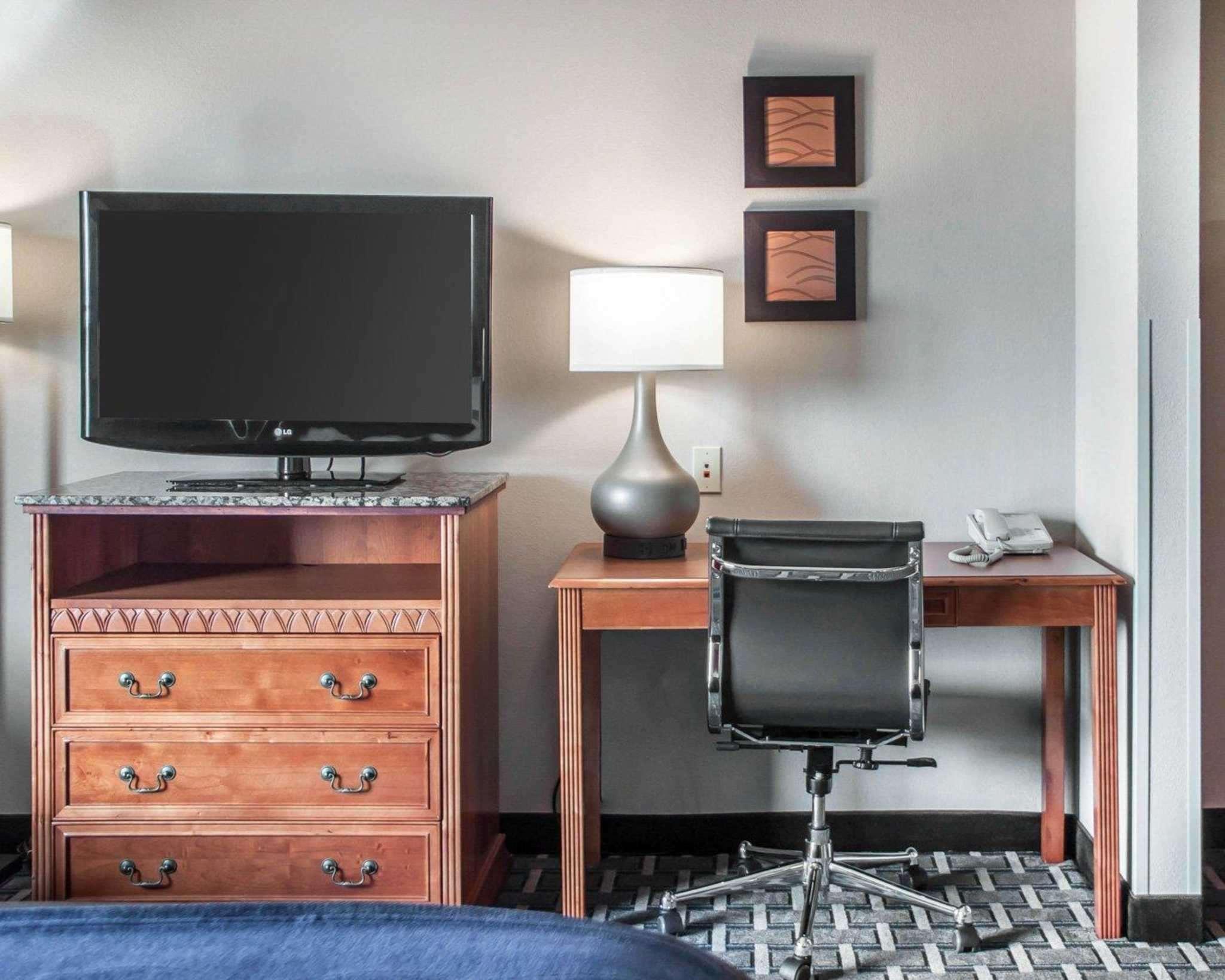 Express & By Ihg Weatherford