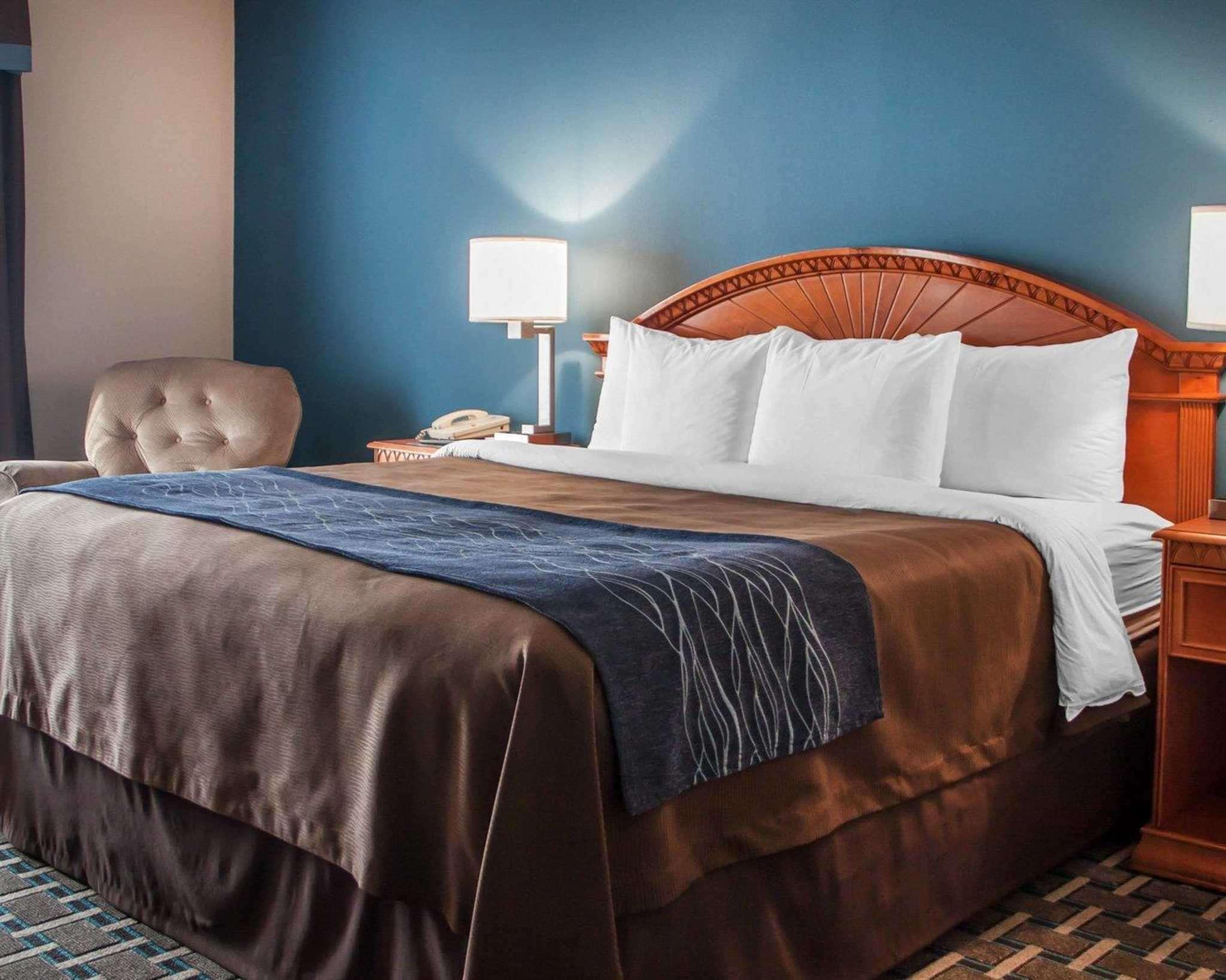 Express & By Ihg Hotel