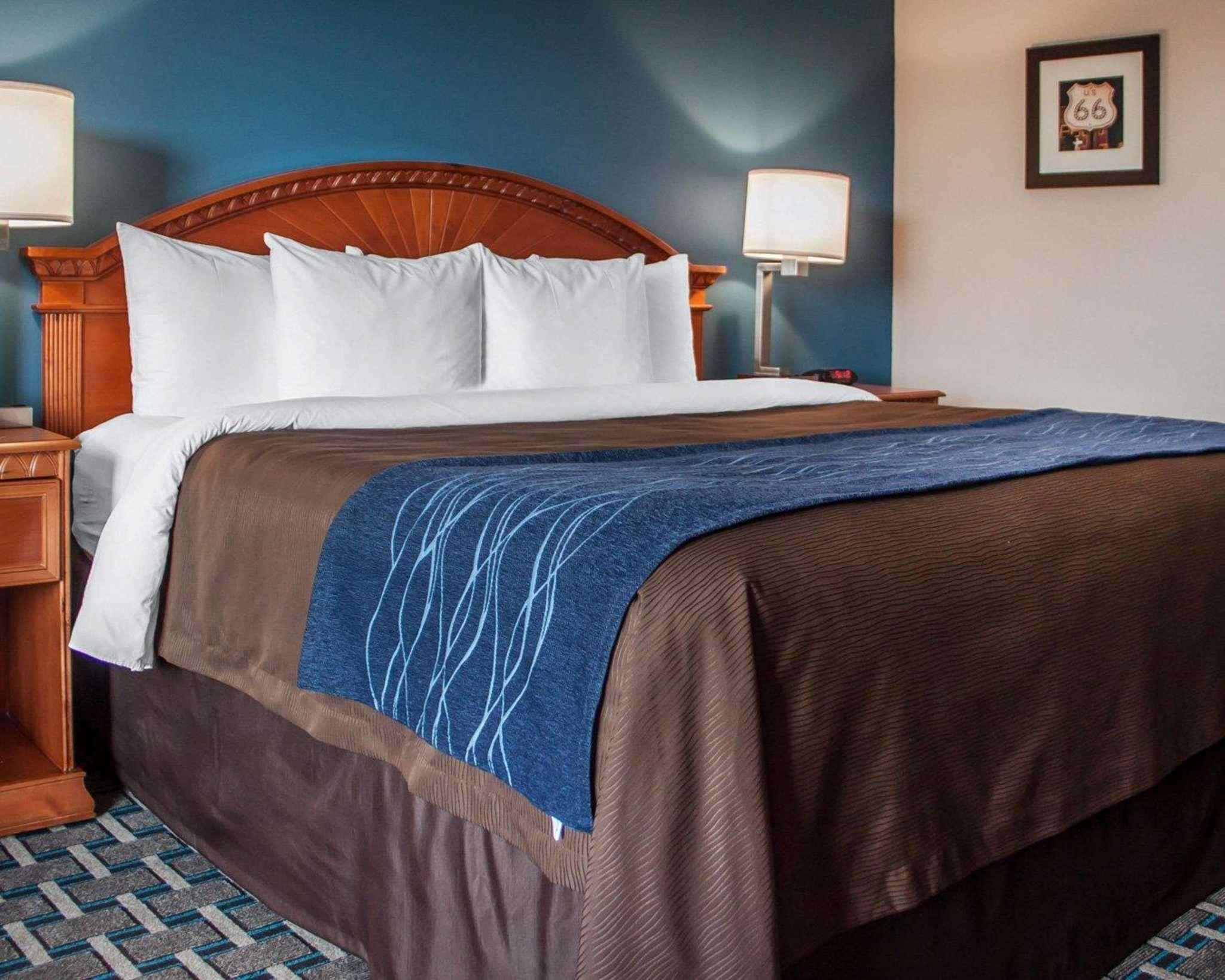 Express & By Ihg 3*