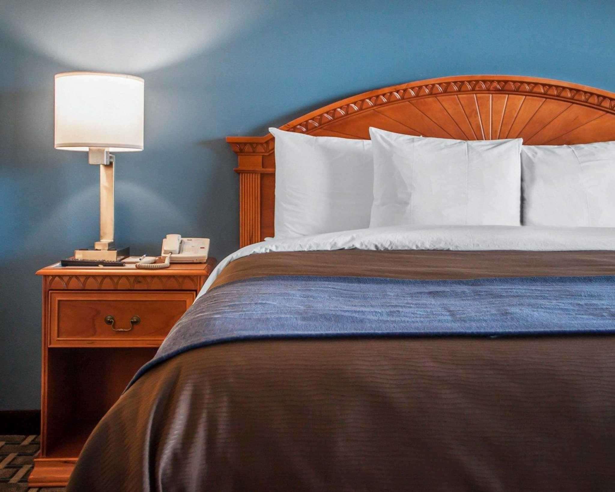 Express & By Ihg Hotel