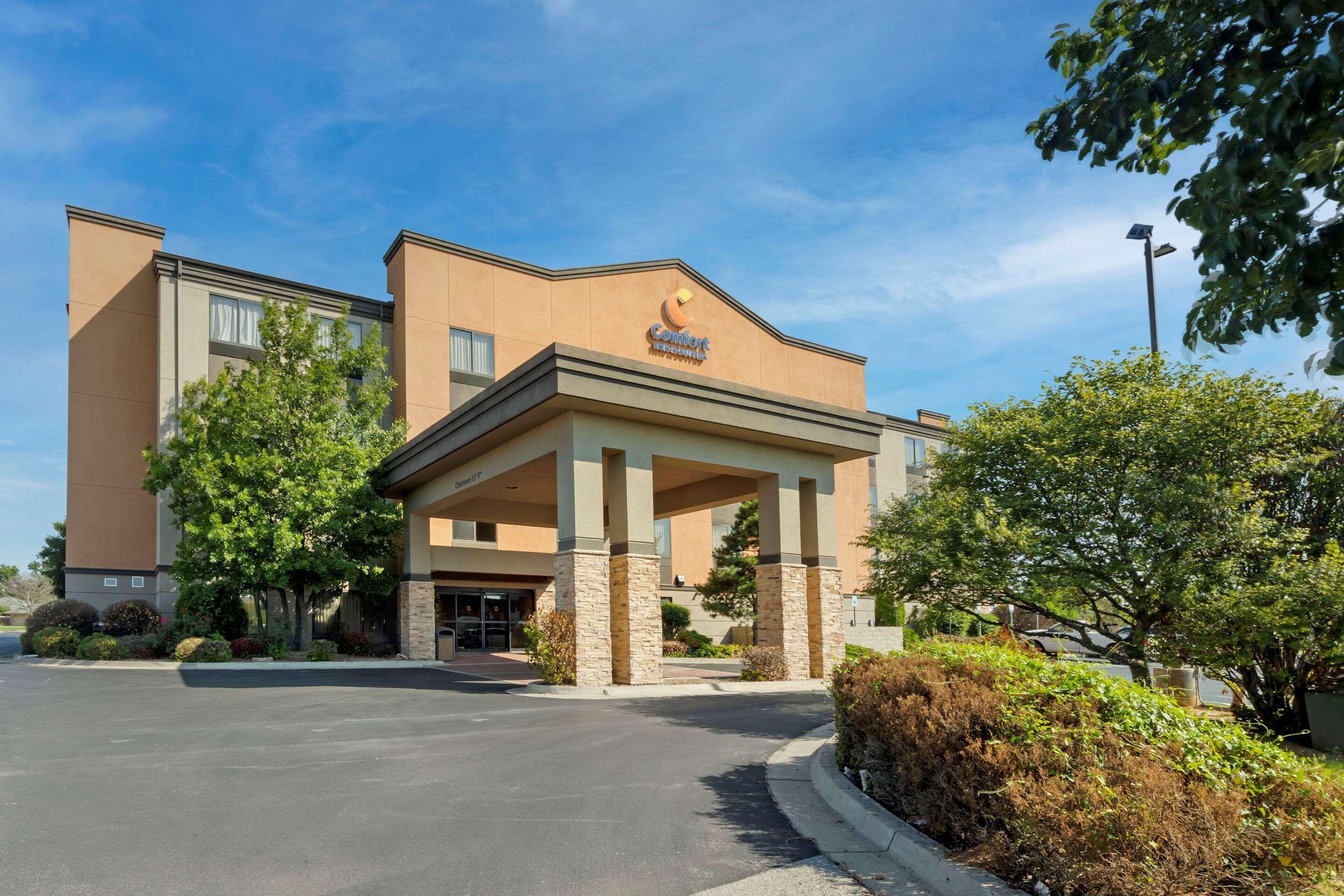 Express & By Ihg 3*