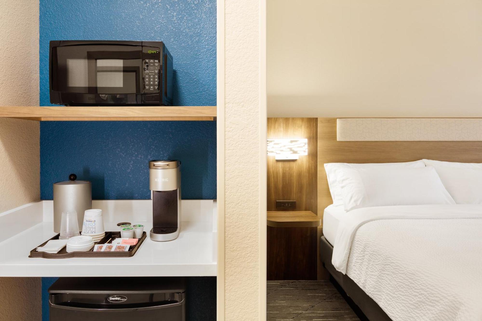 Express & By Ihg Hotel
